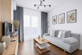 Near EXPO Cracow Elegant Apartment by Noclegi Renters